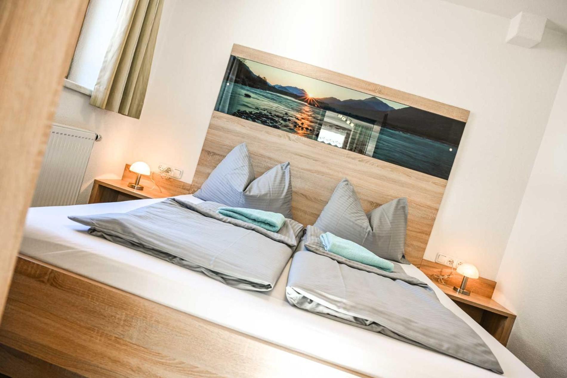 Appartements Schwarzer Adler Elbigenalp Bagian luar foto